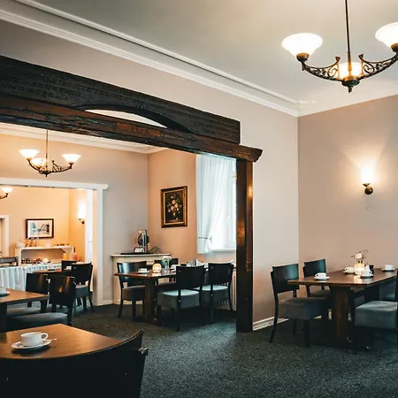 Kühl Hotel
