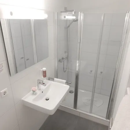 Kuehl Hotell 3*