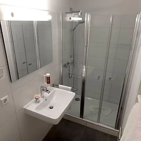 Hotell Kuehl 3*